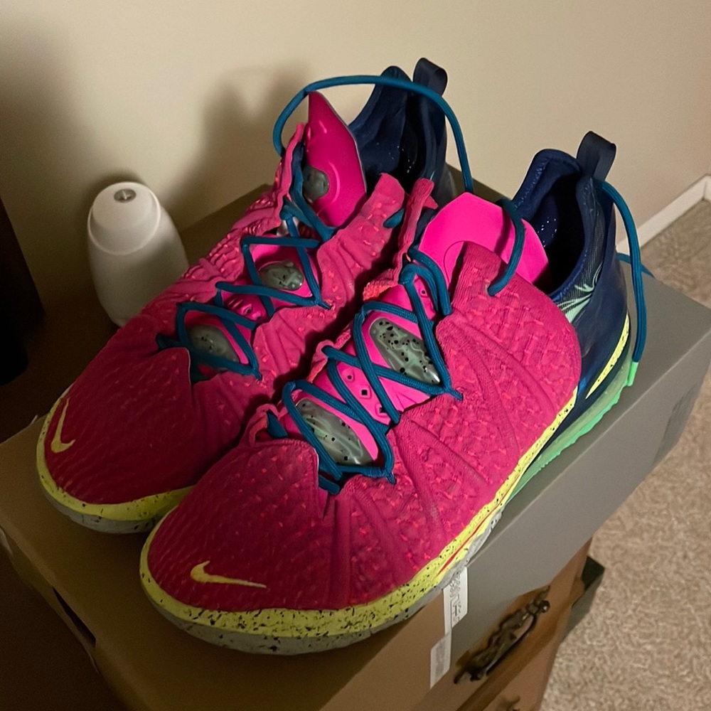 Lebron 18